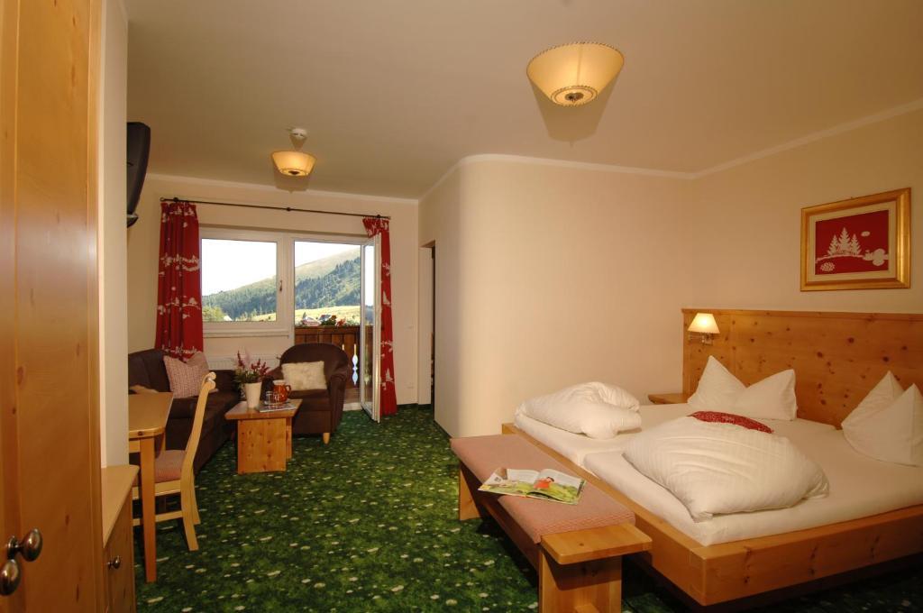 Heidi-Hotel Falkertsee - Kinderhotel Patergassen Szoba fotó